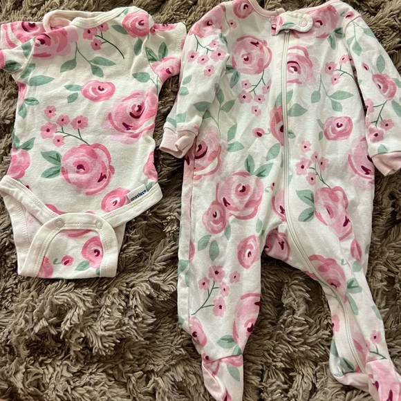 Matching sets ! - Picture 3 of 3